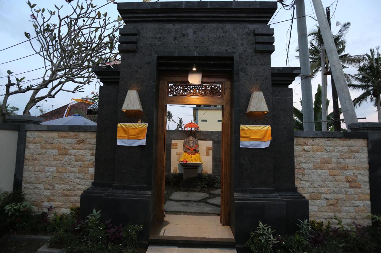 Uma Dhari Villa By Prasi Ubud Extérieur photo