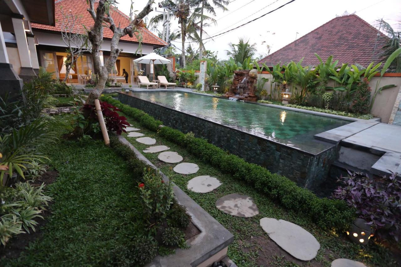 Uma Dhari Villa By Prasi Ubud Extérieur photo