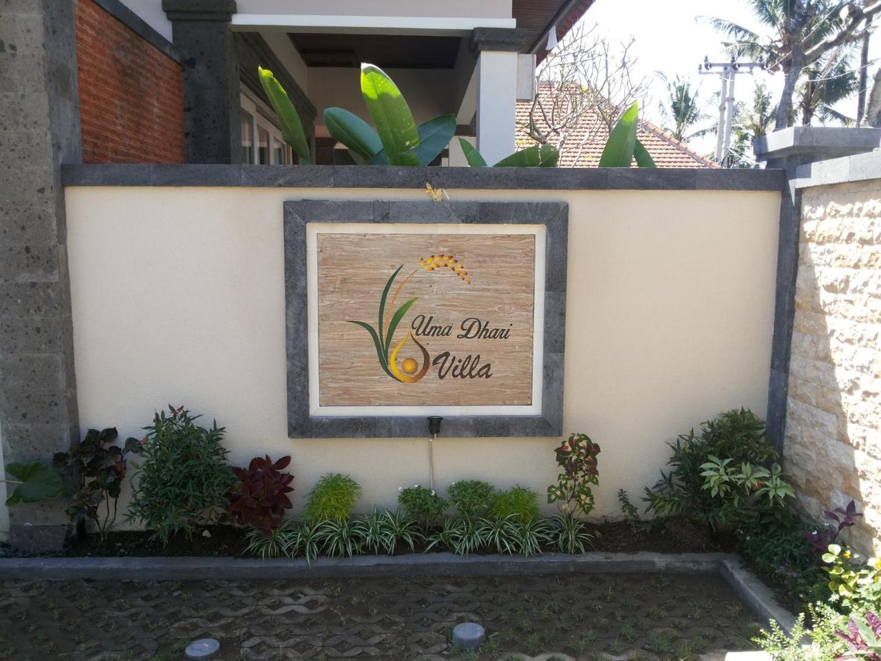 Uma Dhari Villa By Prasi Ubud Extérieur photo