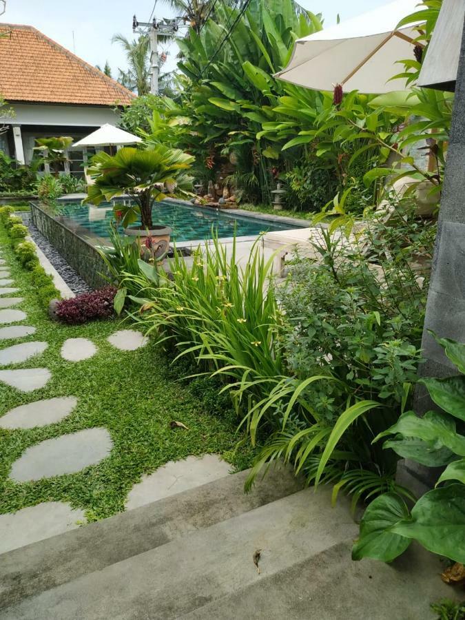 Uma Dhari Villa By Prasi Ubud Extérieur photo